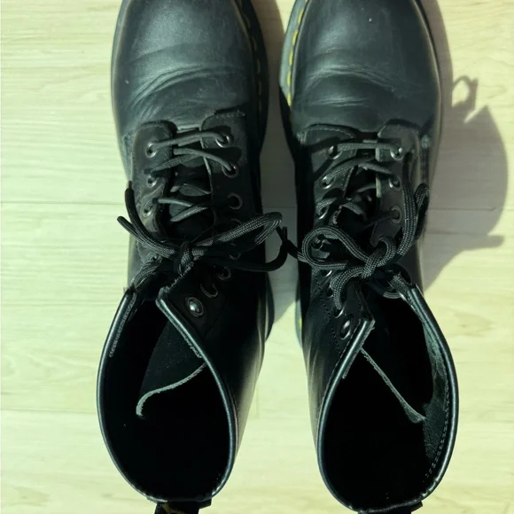 Dr. Martens 1460 Black Leather Boots Size 8 - Picture 7 of 13